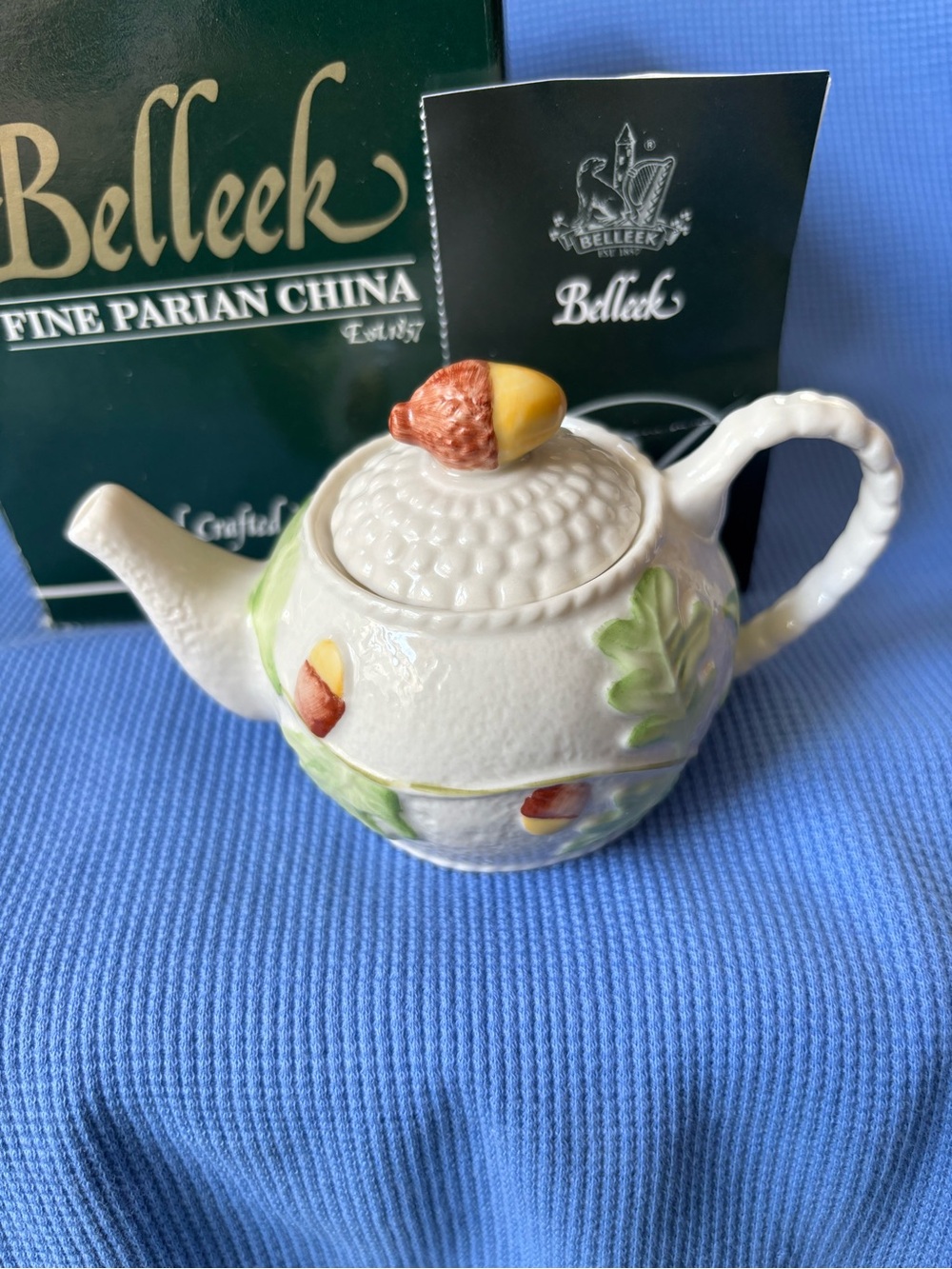Belleek Pottery mini Tea pot w acorns #3181 Iteland Fine China Teapot w box